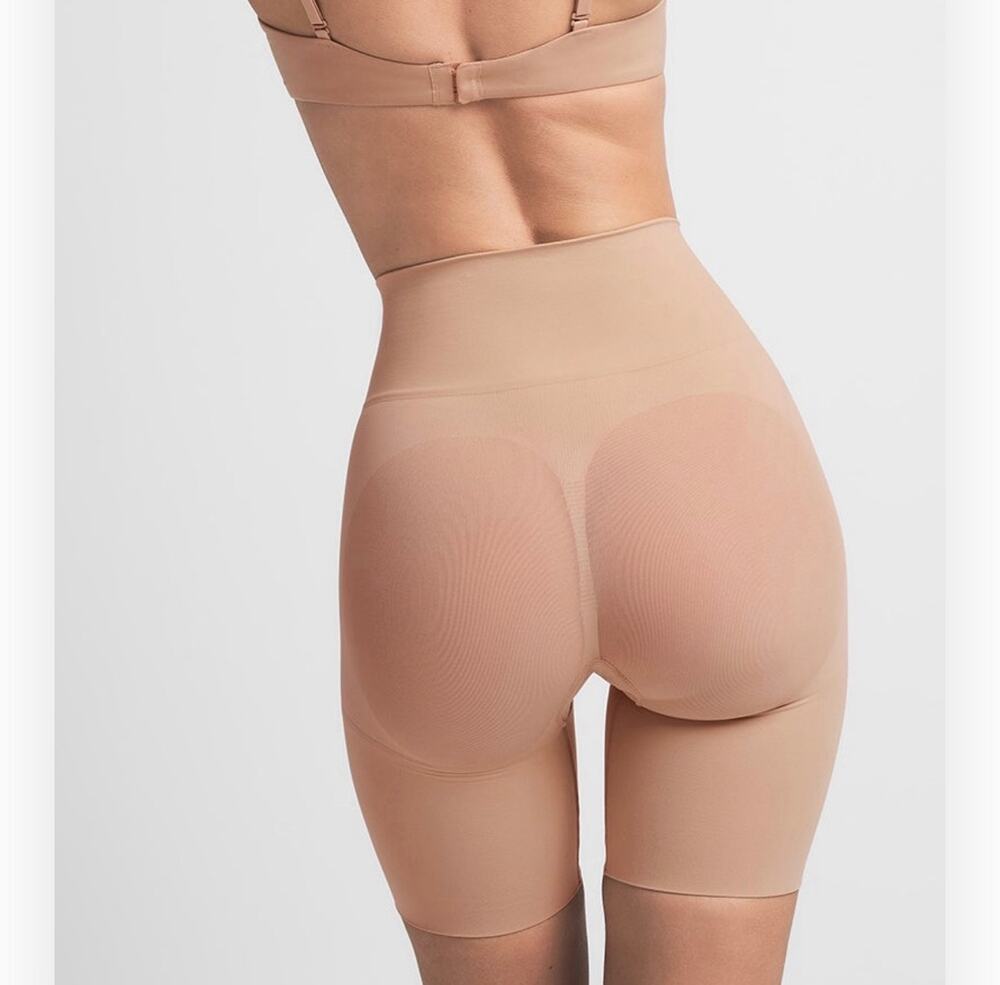 New skims seamless sculpt Butt Lifting Short XXS sand